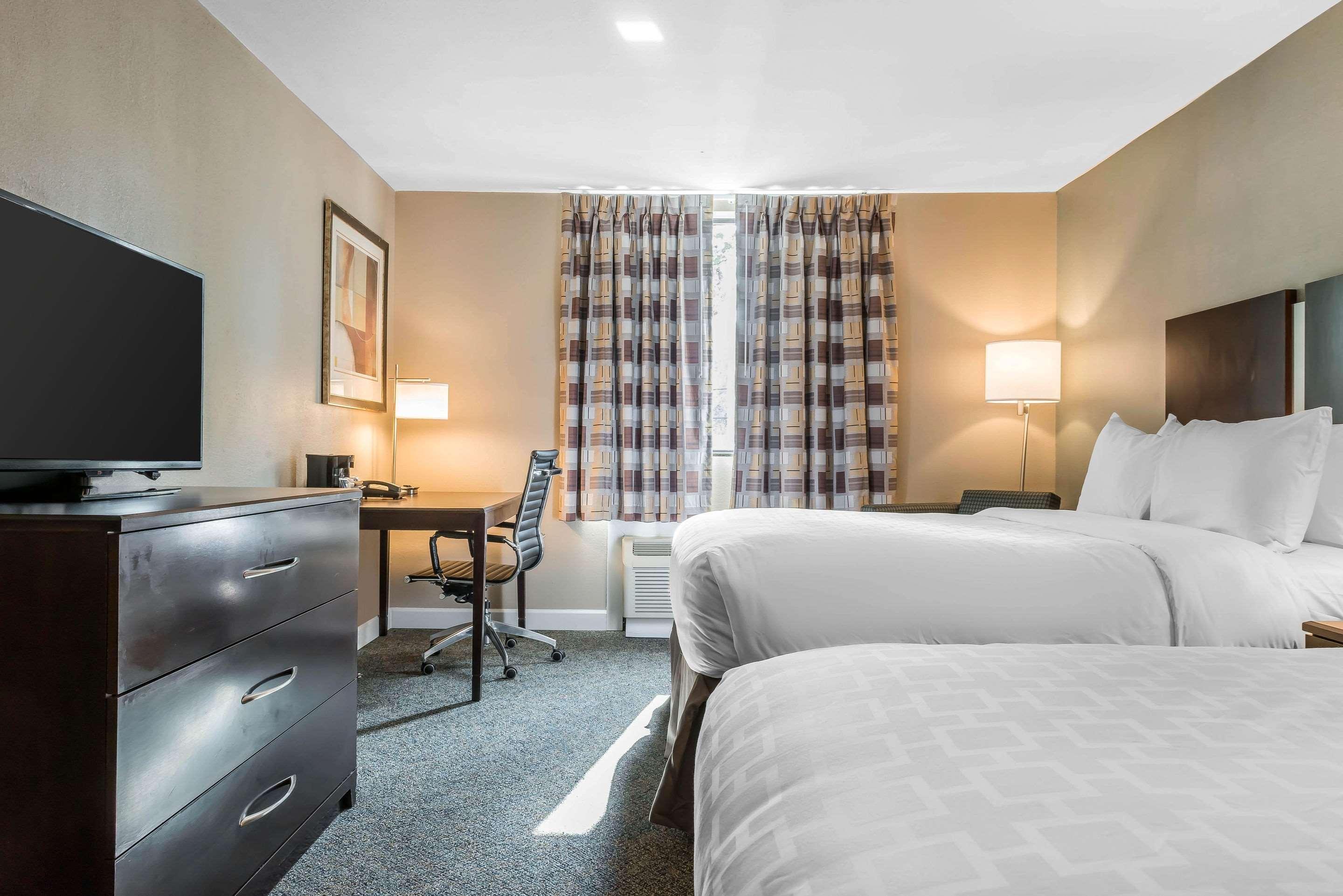 Clarion Inn Belle Vernon Eksteriør billede
